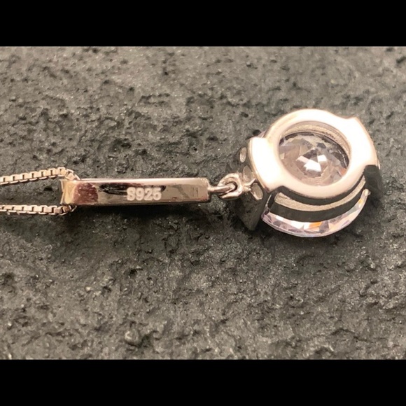 COPY - Solitaire Sterling Silver Crystal pendant with 925 Silver Italy chain. - Picture 6 of 6